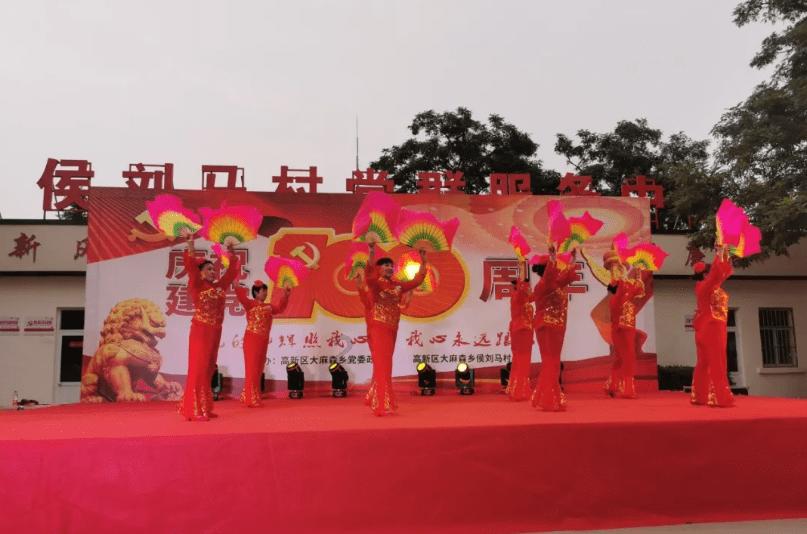 满车嫁妆被大火烧毁，多人紧急抢救，知情者：乘客乱丢烟头